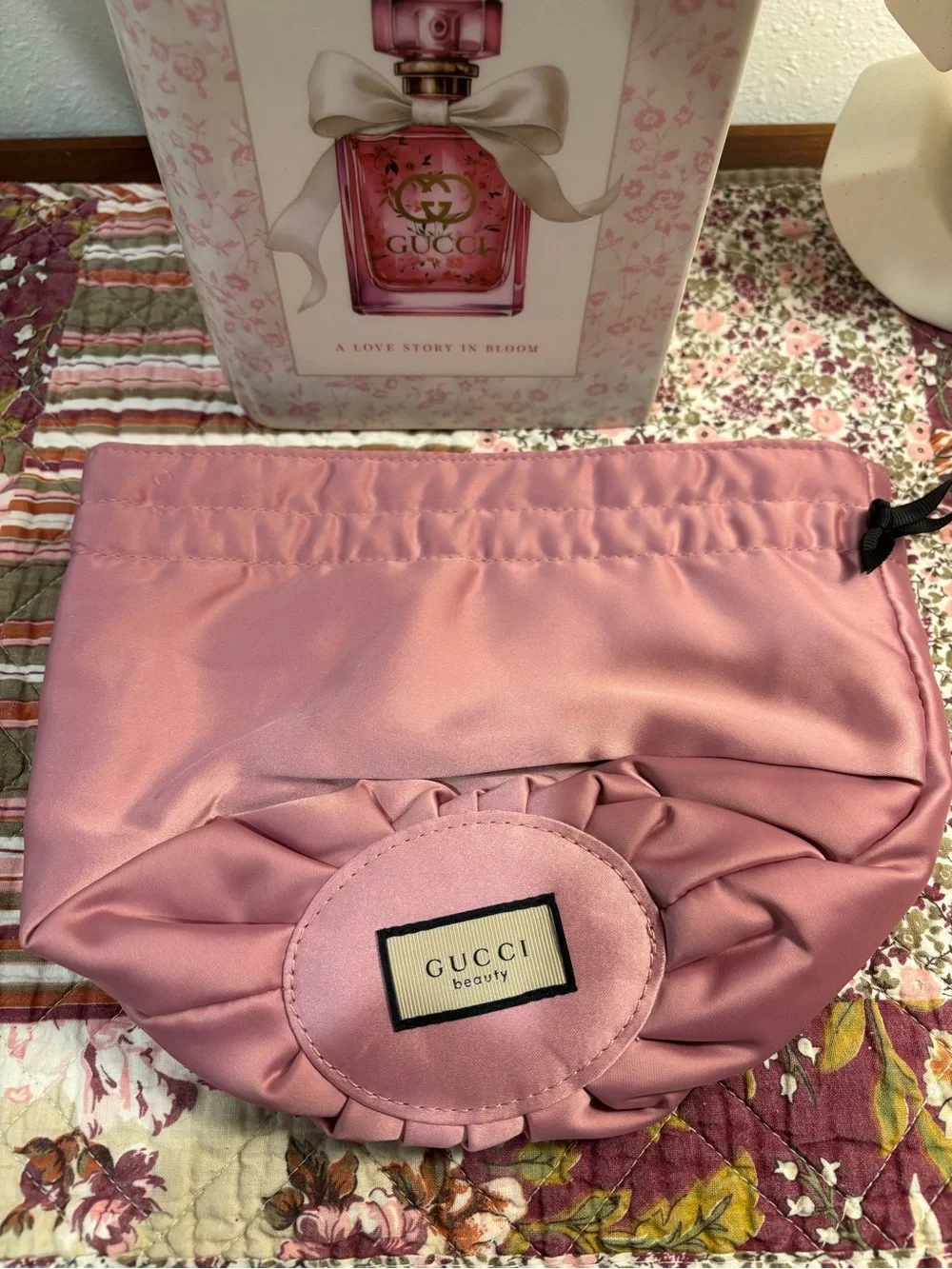 Satin Gucci Beauty Drawstring Bag. New💫